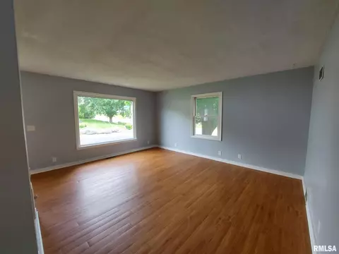 102 Sunny Ln, Eureka, IL 61530 photo 10