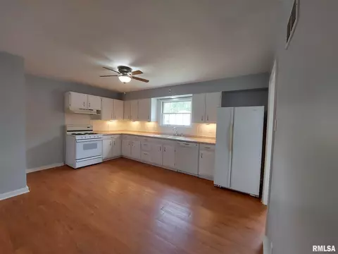102 Sunny Ln, Eureka, IL 61530 photo 23