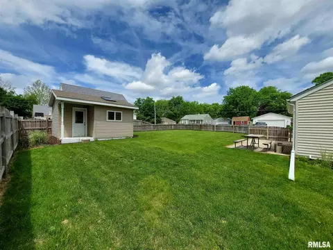 102 Sunny Ln, Eureka, IL 61530 photo 39