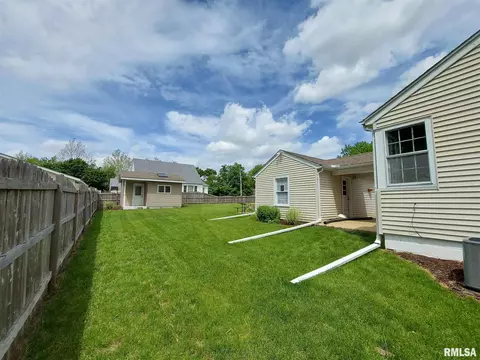 102 Sunny Ln, Eureka, IL 61530 photo 38