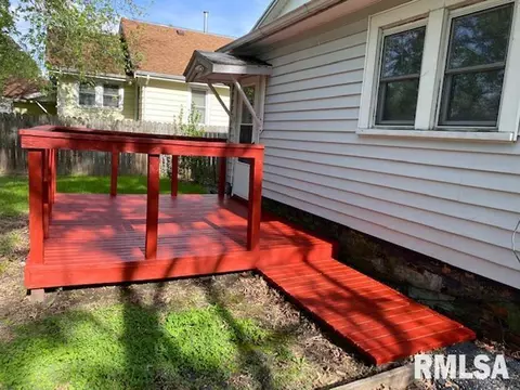 827 E Ash St, Canton, IL 61520 photo 24
