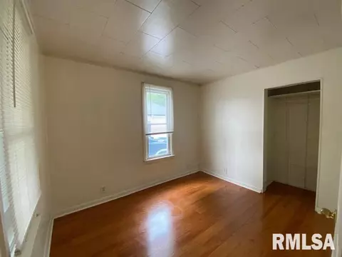 827 E Ash St, Canton, IL 61520 photo 19
