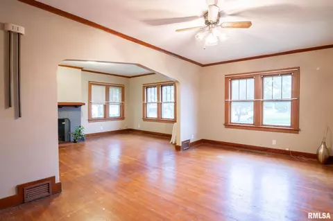 500 S 8th St, Pekin, IL 61554 photo 6