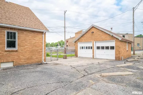 500 S 8th St, Pekin, IL 61554 photo 4