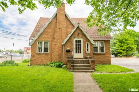 500 S 8th St, Pekin, IL 61554 photo 1