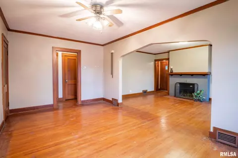 500 S 8th St, Pekin, IL 61554 photo 11