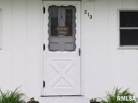 213 N Central Ave, Saint David, IL 61563 photo 21