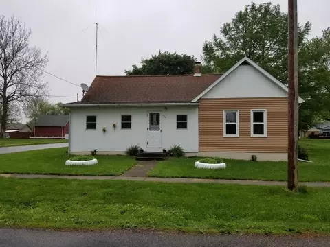 213 N Central Ave, Saint David, IL 61563 photo 22