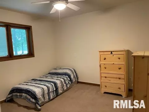 33 Indian Trl, Macomb, IL 61455 photo 16