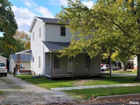 510 N Callender St, Eureka, IL 61530 photo 1