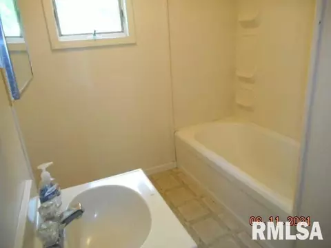 510 N Callender St, Eureka, IL 61530 photo 12
