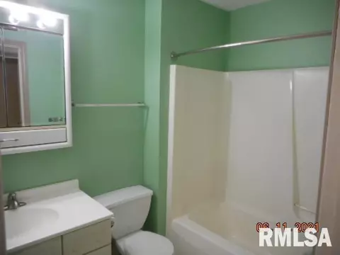 510 N Callender St, Eureka, IL 61530 photo 22