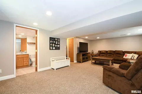 9418 W Lake Camelot Dr, Mapleton, IL 61547 photo 32
