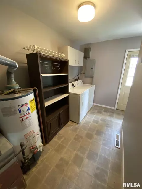 231 Barsi Blvd, Macomb, IL 61455 photo 11