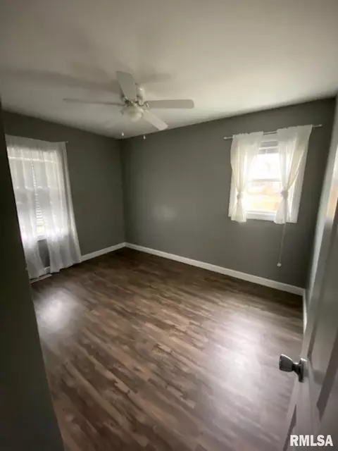 405 N State St, Macomb, IL 61455 photo 9