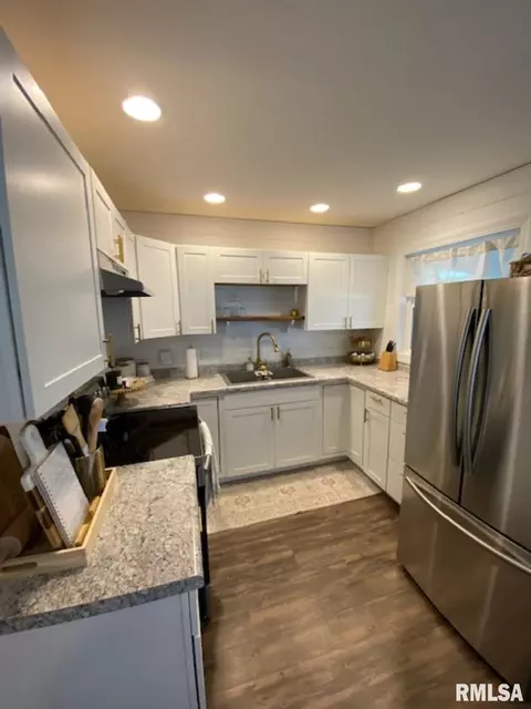 405 N State St, Macomb, IL 61455 photo 10