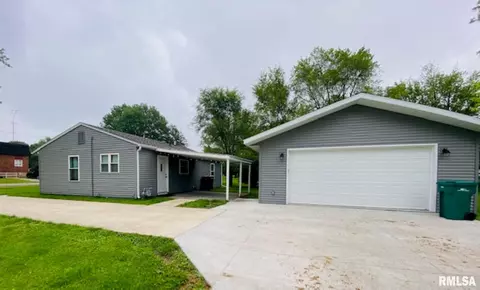 405 N State St, Macomb, IL 61455 photo 4