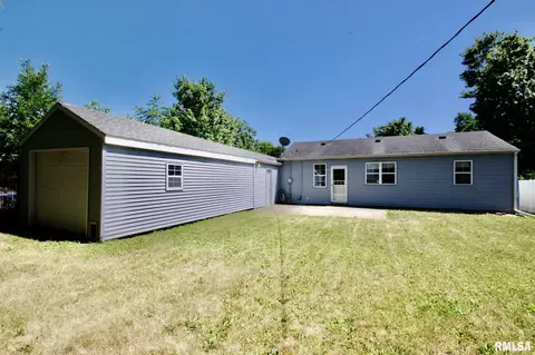 405 Devonshire Rd, Washington, IL 61571 photo 5