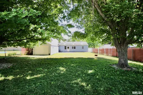 405 Devonshire Rd, Washington, IL 61571 photo 34