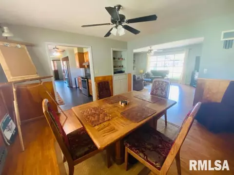 733 E Franklin St, Macomb, IL 61455 photo 9