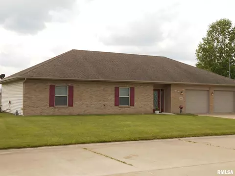 1307 Joseph St, Macomb, IL 61455 photo 3
