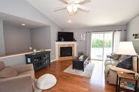 11404 N Casey Ct, Dunlap, IL 61525 photo 8