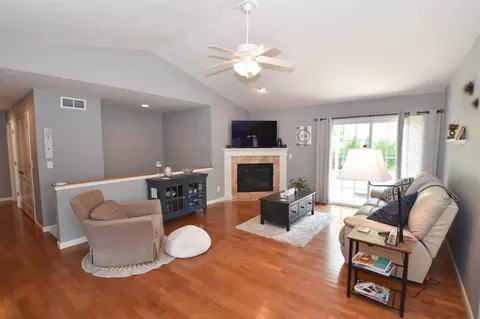 11404 N Casey Ct, Dunlap, IL 61525 photo 7