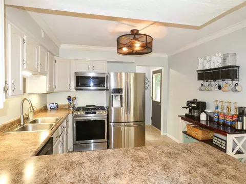 533 Cedar Dr, Metamora, IL 61548 photo 8