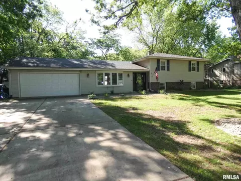 533 Cedar Dr, Metamora, IL 61548 photo 2