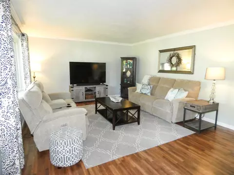 533 Cedar Dr, Metamora, IL 61548 photo 4