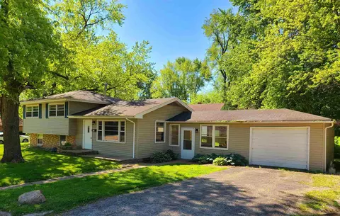 740 E Myrtle St, Canton, IL 61520 photo 1