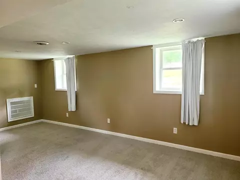 740 E Myrtle St, Canton, IL 61520 photo 21