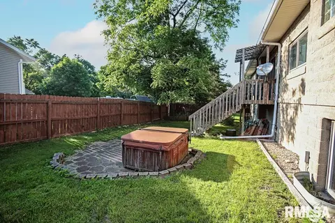 415 E Leo St, Eureka, IL 61530 photo 24