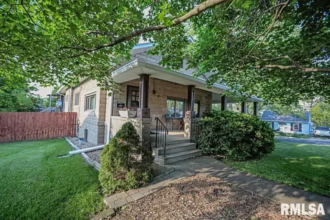415 E Leo St, Eureka, IL 61530 photo 13