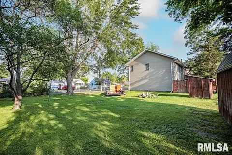 415 E Leo St, Eureka, IL 61530 photo 21