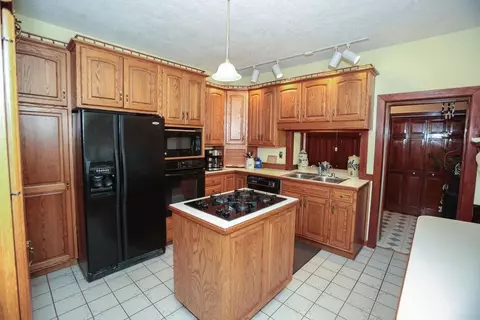 415 E Leo St, Eureka, IL 61530 photo 35