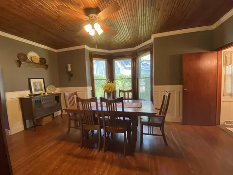 746 E Walnut St, Canton, IL 61520 photo 10