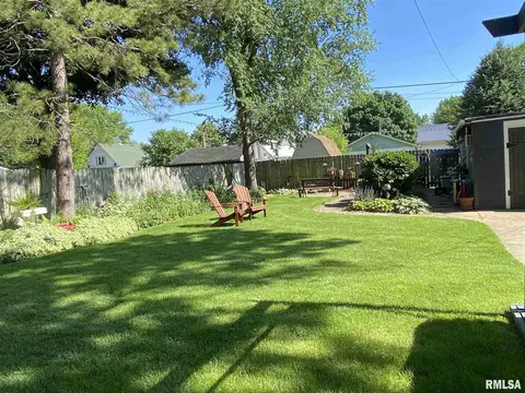 746 E Walnut St, Canton, IL 61520 photo 40