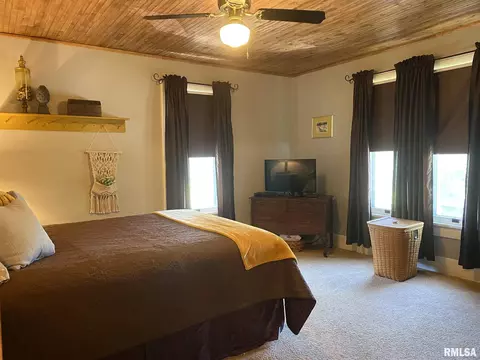 746 E Walnut St, Canton, IL 61520 photo 30
