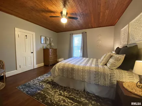 746 E Walnut St, Canton, IL 61520 photo 32