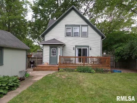 908 Main St, Henry, IL 61537 photo 2