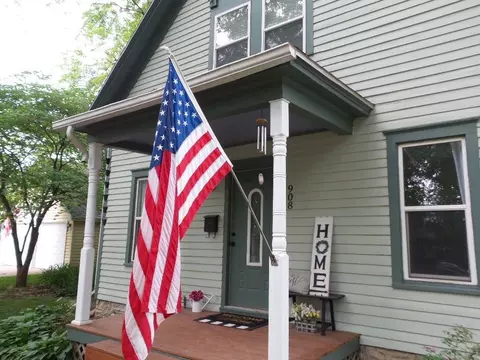 908 Main St, Henry, IL 61537 photo 3