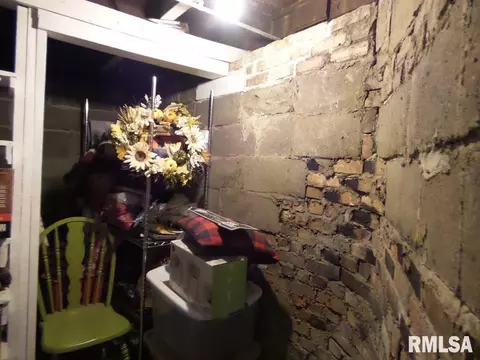 908 Main St, Henry, IL 61537 photo 34