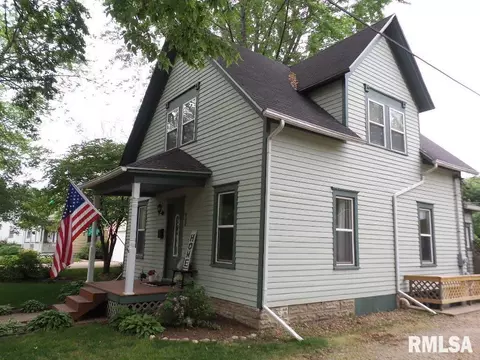 908 Main St, Henry, IL 61537 photo 4