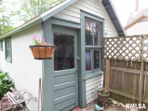 908 Main St, Henry, IL 61537 photo 5