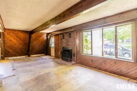 1004 S Adams Rd, Eureka, IL 61530 photo 9