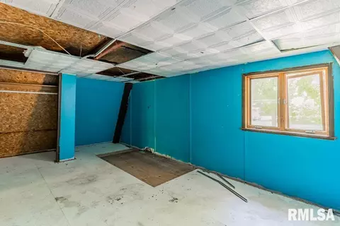 1004 S Adams Rd, Eureka, IL 61530 photo 5