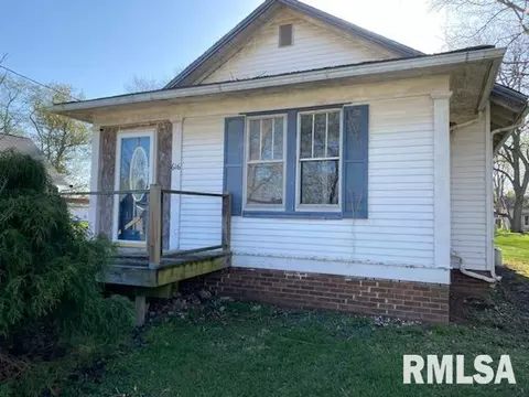 616 N Monroe St, Macomb, IL 61455 photo 1