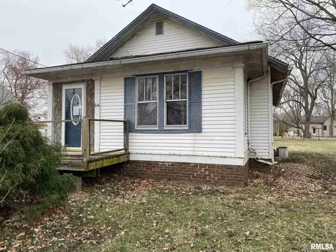 616 N Monroe St, Macomb, IL 61455 photo 2