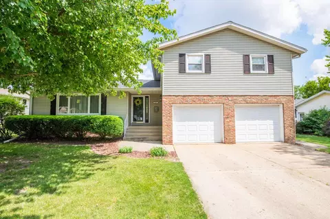 1025 E Monroe St, Morton, IL 61550 photo 1